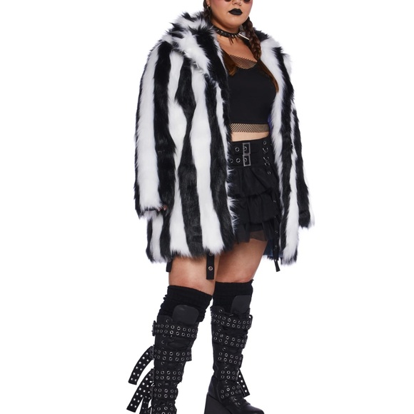 Brand new sold out online Beetlejuice, Black/white fake for last one - Picture 8 of 10